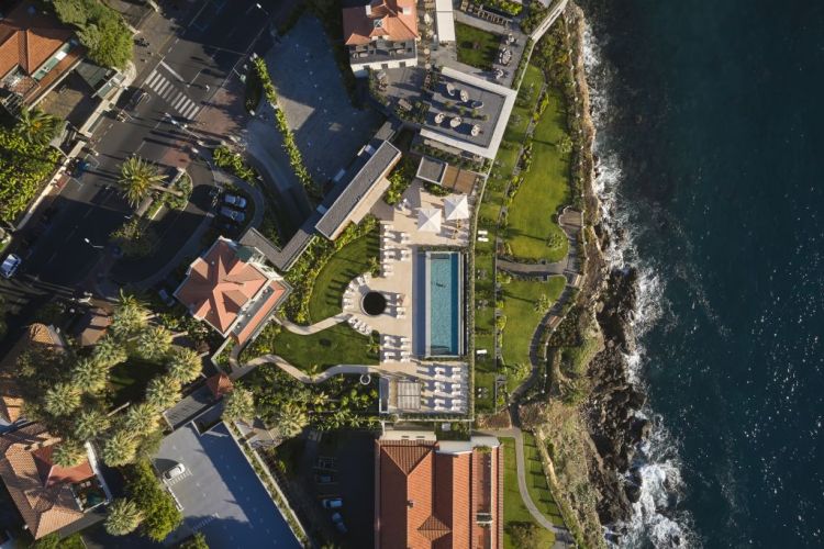 les-suites-at-the-cliff-bay-funchal-madere-portugal-02