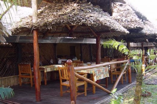 madagascar-ankanin-ny-nofy-palmarium-reserve-restaurant