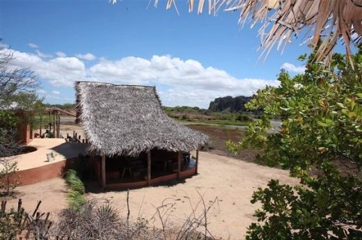 madagascar-ankarana-hotel-iharana-bush-camp-bungalow