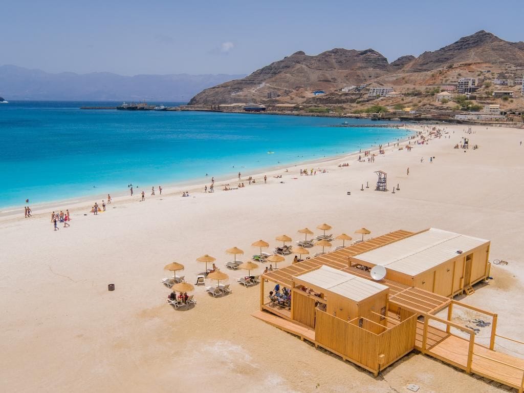hotel-porto-grande-mindelo-sao-vicente-cap-vert-09-ea884a0b253f29b51af50bc34d0f3cf3