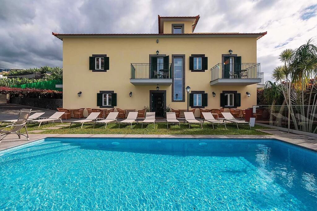 quinta-da-saraiva-camara-de-lobos-madere-portugal-02-1b15cba16b6332cd5313057e08512237