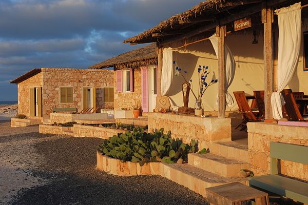 spinguera-ecolodge-boavista-cap-vert-1-c2df2ac036f92df25653be99bbadb28b