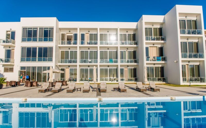 hotel-atlantida-mar-terceira-acores-portugal-01-938f9b61036e24898e47ecdd06693ad7