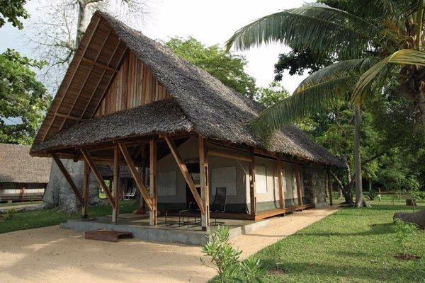 madagascar-nosy-be-hotel-eden-lodge-bungalow1-5e73856e19f6c1178999e1d9480f24e2