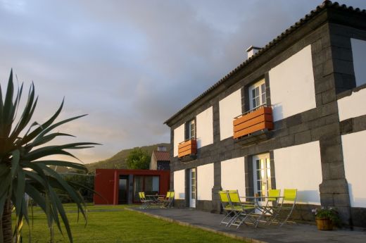 05-casa-do-ouvidor-ile-de-pico-acores-portugal-143a9d713ebf6872c47b0727660fdde8