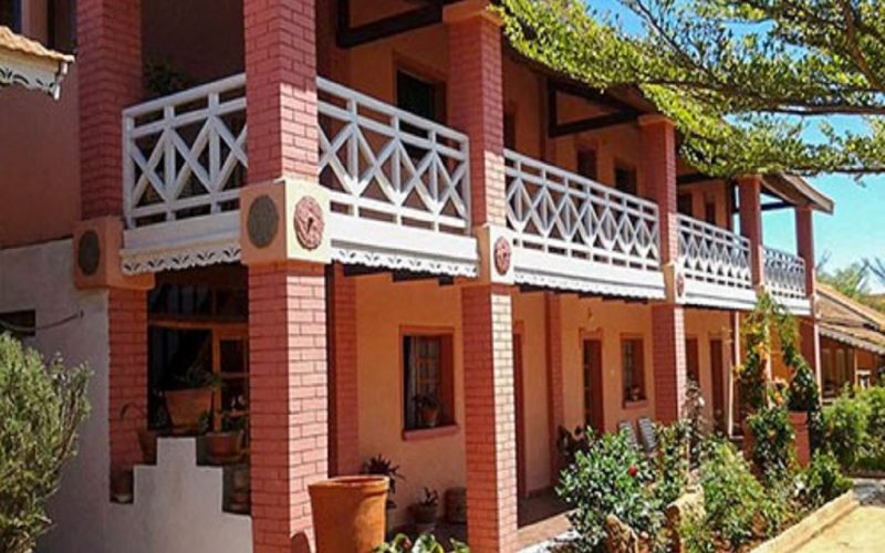 tsienimparihy-lodge-hotel-02